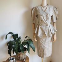 vintage damask effect suit(size 38)